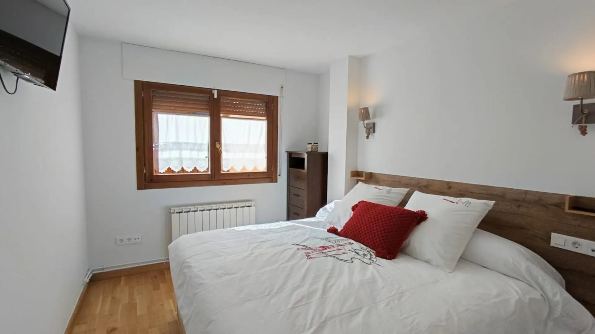 Es Coves Aparthotel Vielha