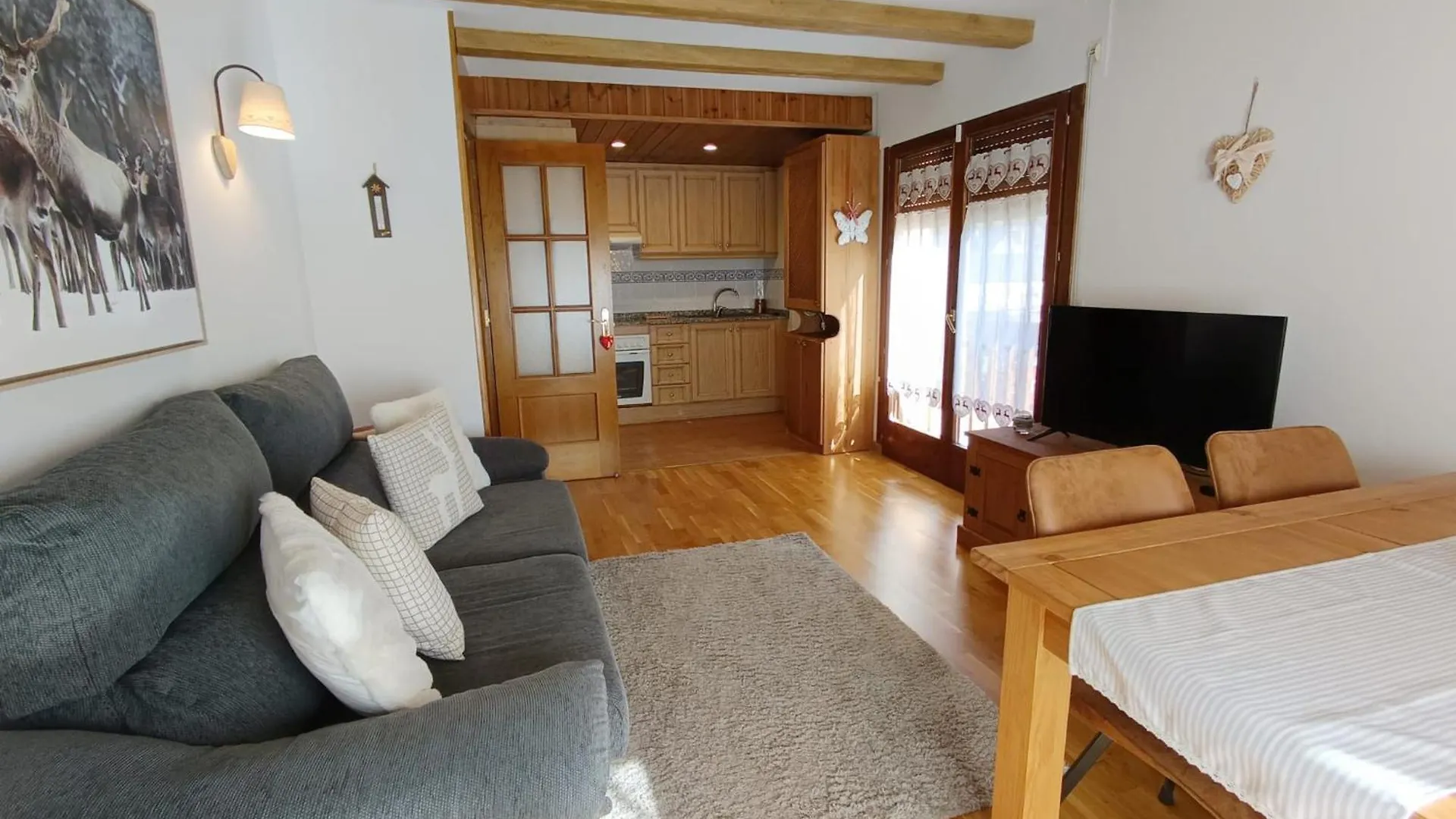 Es Coves Aparthotel Vielha
